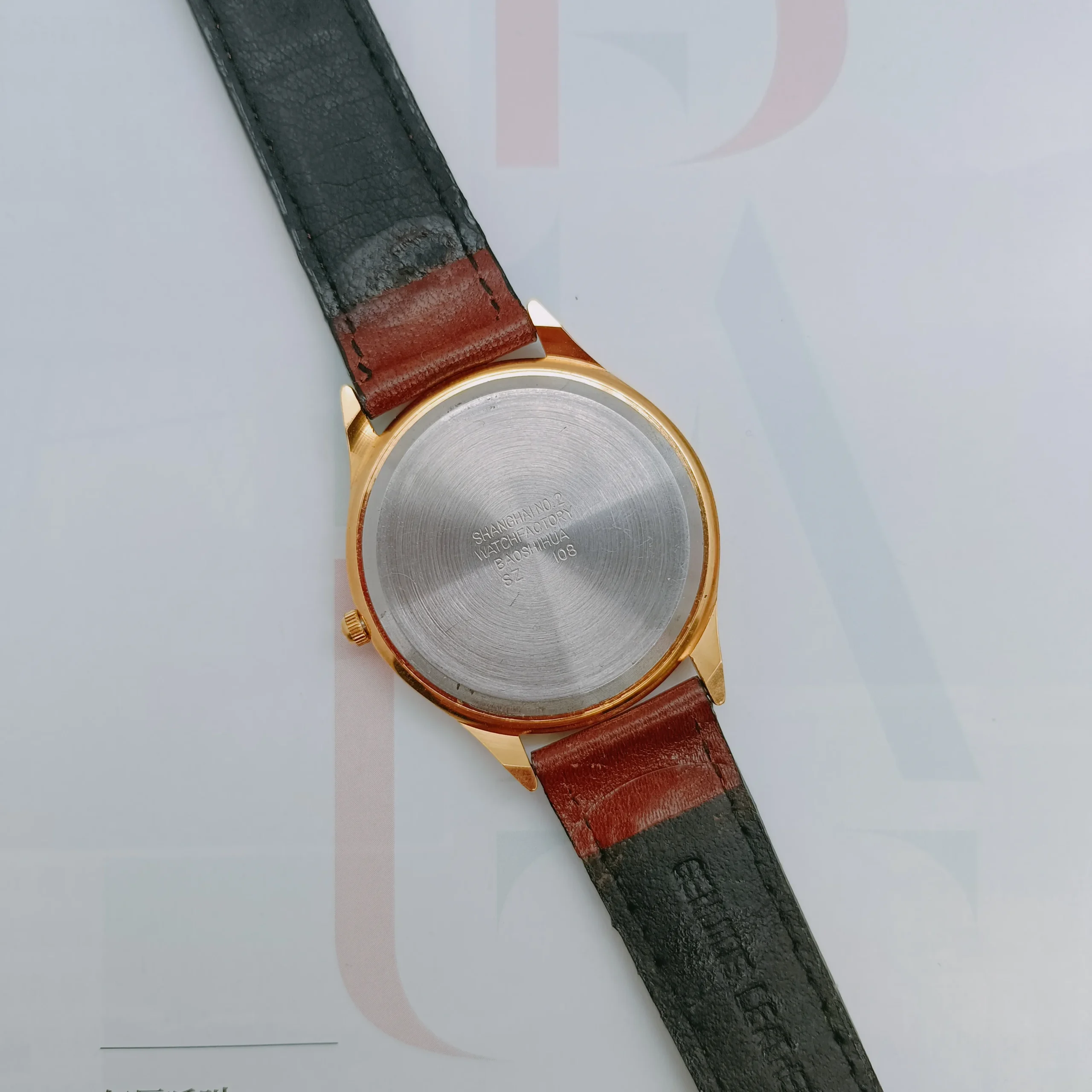 Vintage Men’s Leather Dual Calendar Watch – Stainless steel engraved back case