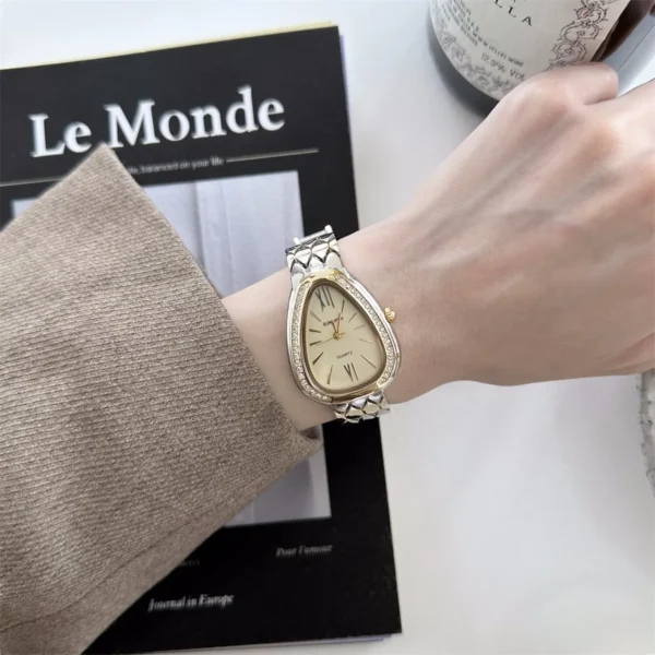 Retro women’s Greek snake watch with gold dial – WatchTrio