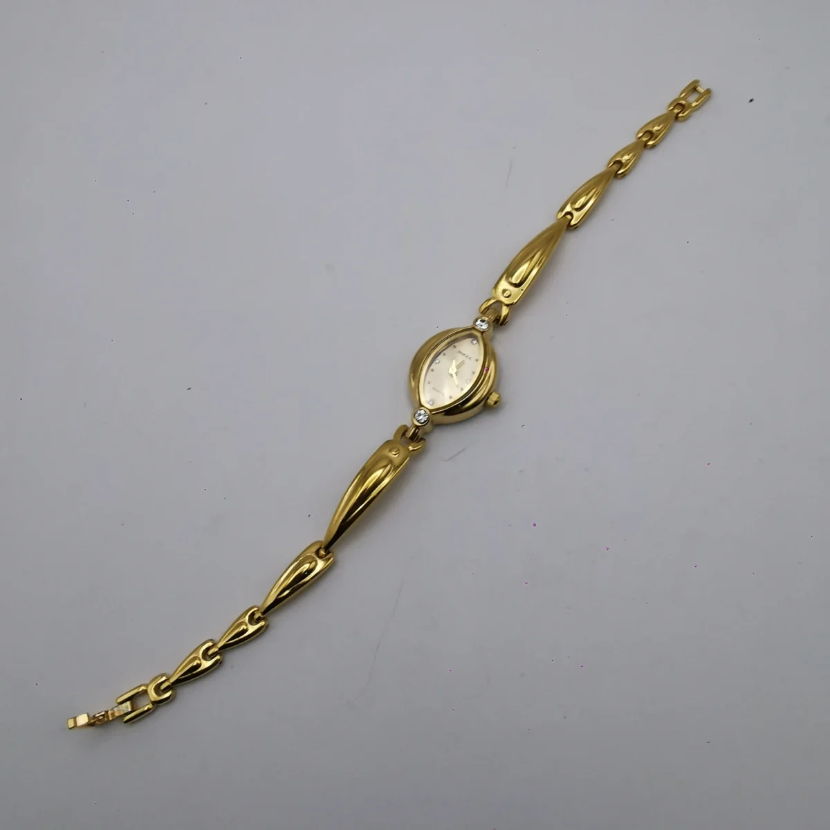 Vintage gold oval women’s bracelet watch with crystal details – WatchTrio