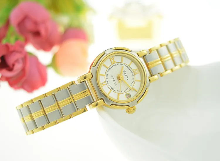 Retro vintage gold and silver women’s watch with mineral glass and jewelry clasp – WatchTrio