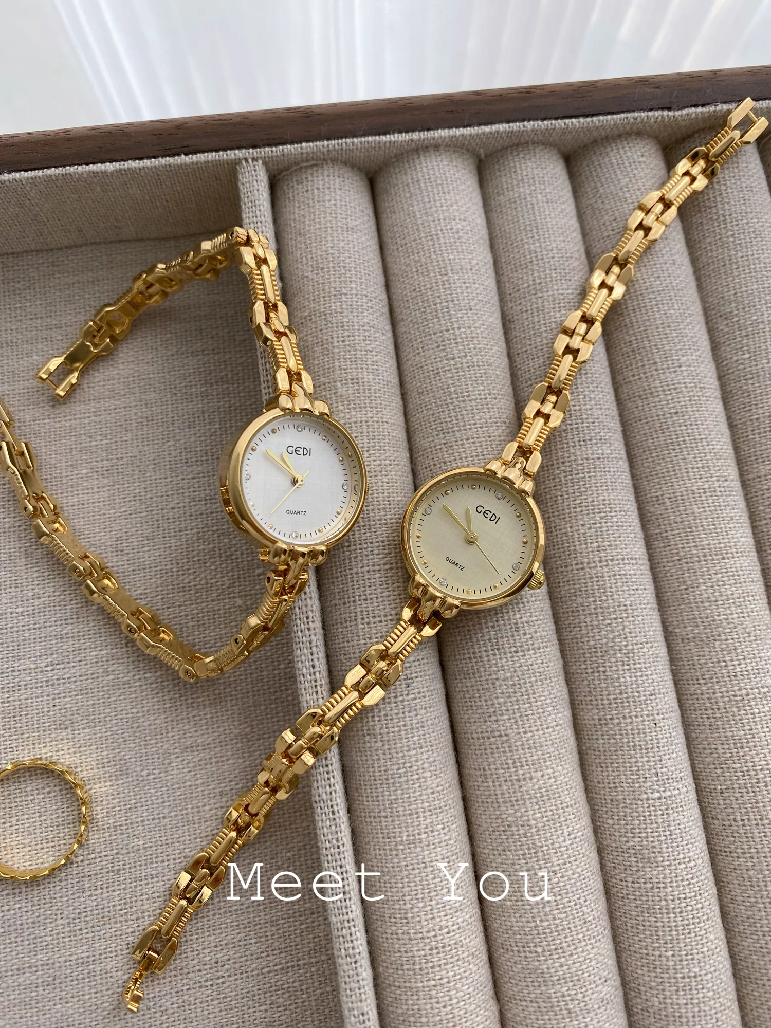 Retro gold bracelet women’s watch 23mm dial – WatchTrio