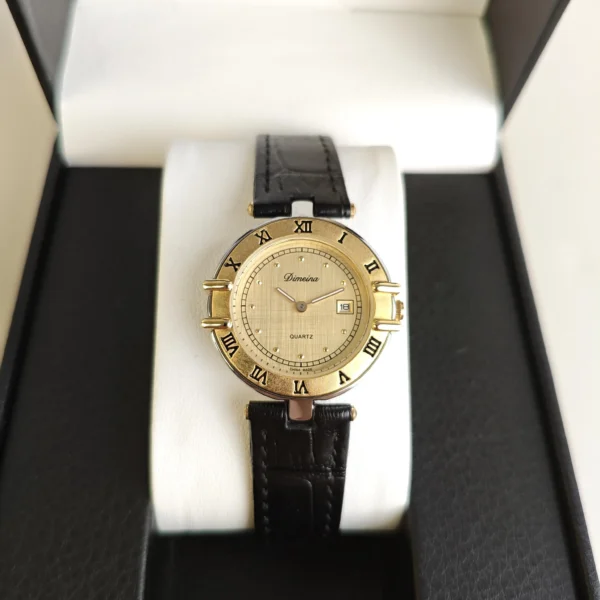 Vintage gold women’s leather strap watch with Roman numeral dial – WatchTrio