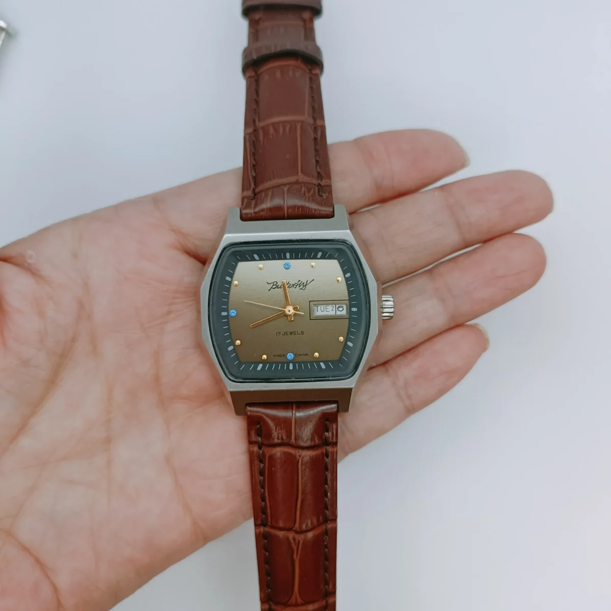 Vintage Men’s Leather Dual Calendar Watch 1989S — handheld size reference, 36mm square case
