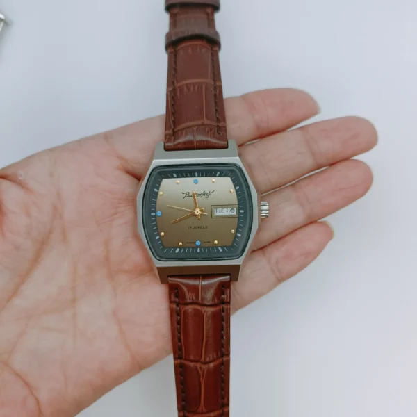 Vintage Men’s Leather Dual Calendar Watch 1989S — handheld size reference, 36mm square case