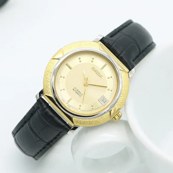 1890s inspired vintage men’s watch with black leather strap