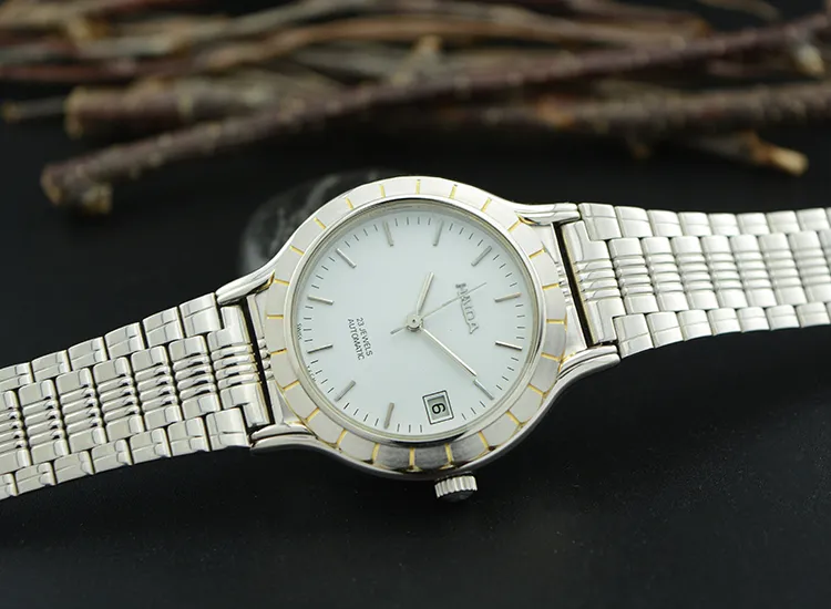 Vintage Men’s Silver Watch – Automatic Stainless Steel - Image 3