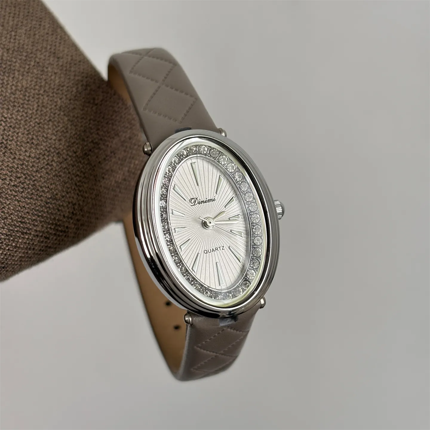 Vintage oval women’s leather watch with crystal bezel – brown strap