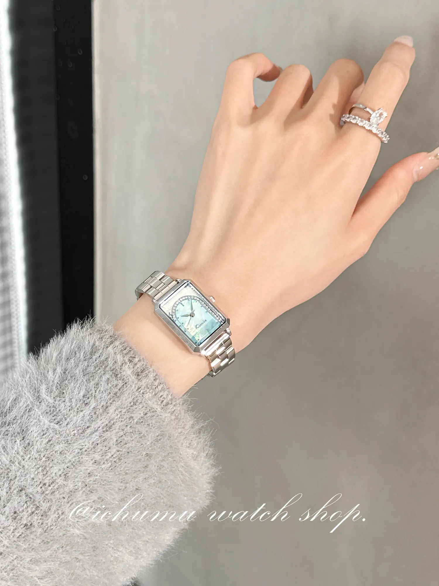 Vintage Silver Rectangular Women’s Watch – Retro Steel Bracelet - Image 3