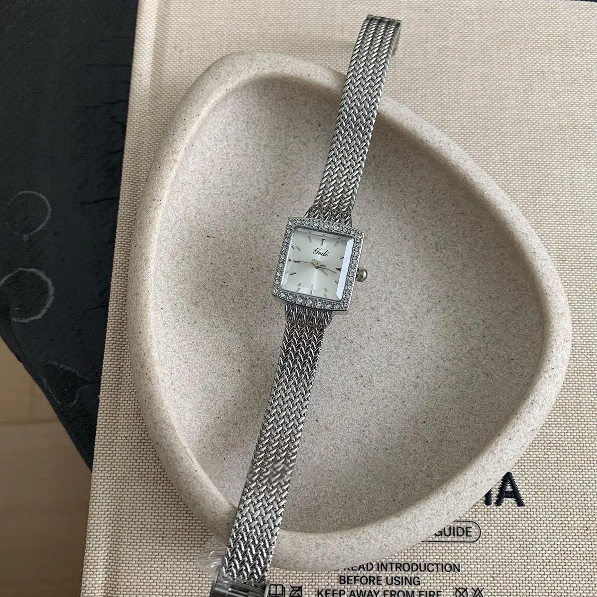 Vintage silver square women’s watch with white mother-of-pearl dial and diamond bezel – WatchTrio