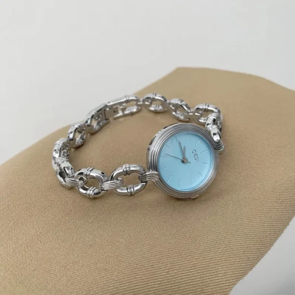Vintage silver bracelet women’s watch with blue dial – WatchTrio
