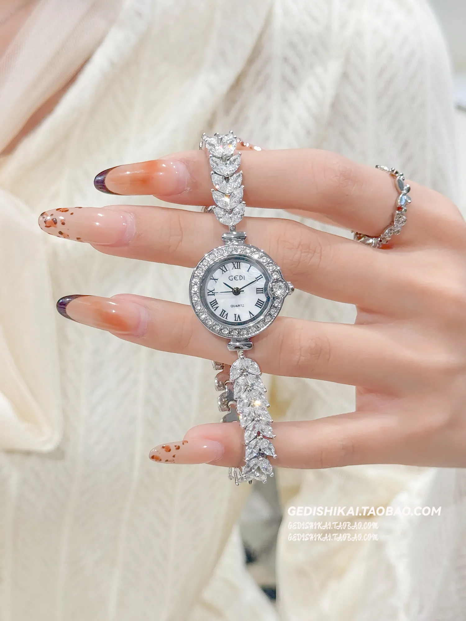 Vintage silver women’s watch with crystal wheat bracelet – close-up | WatchTrio