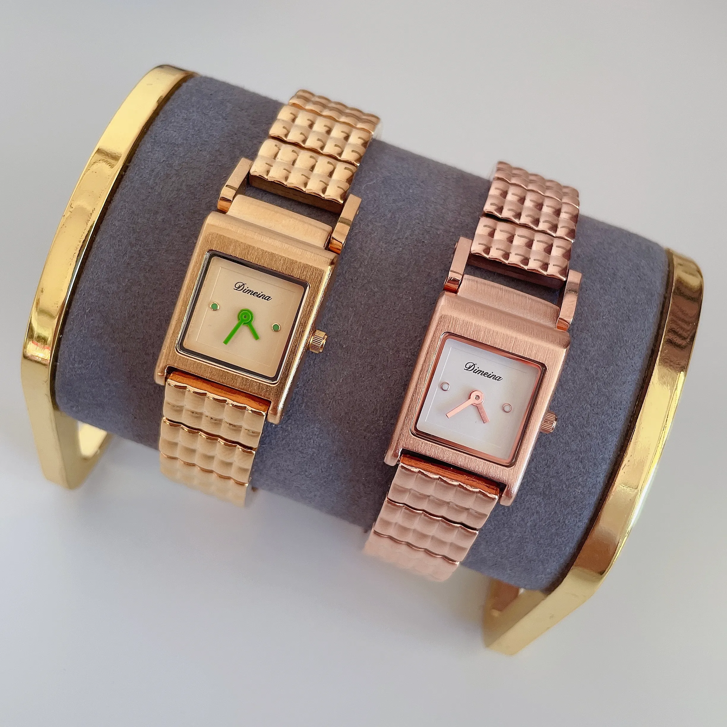 Vintage women’s watches in rose gold and gold – square dial