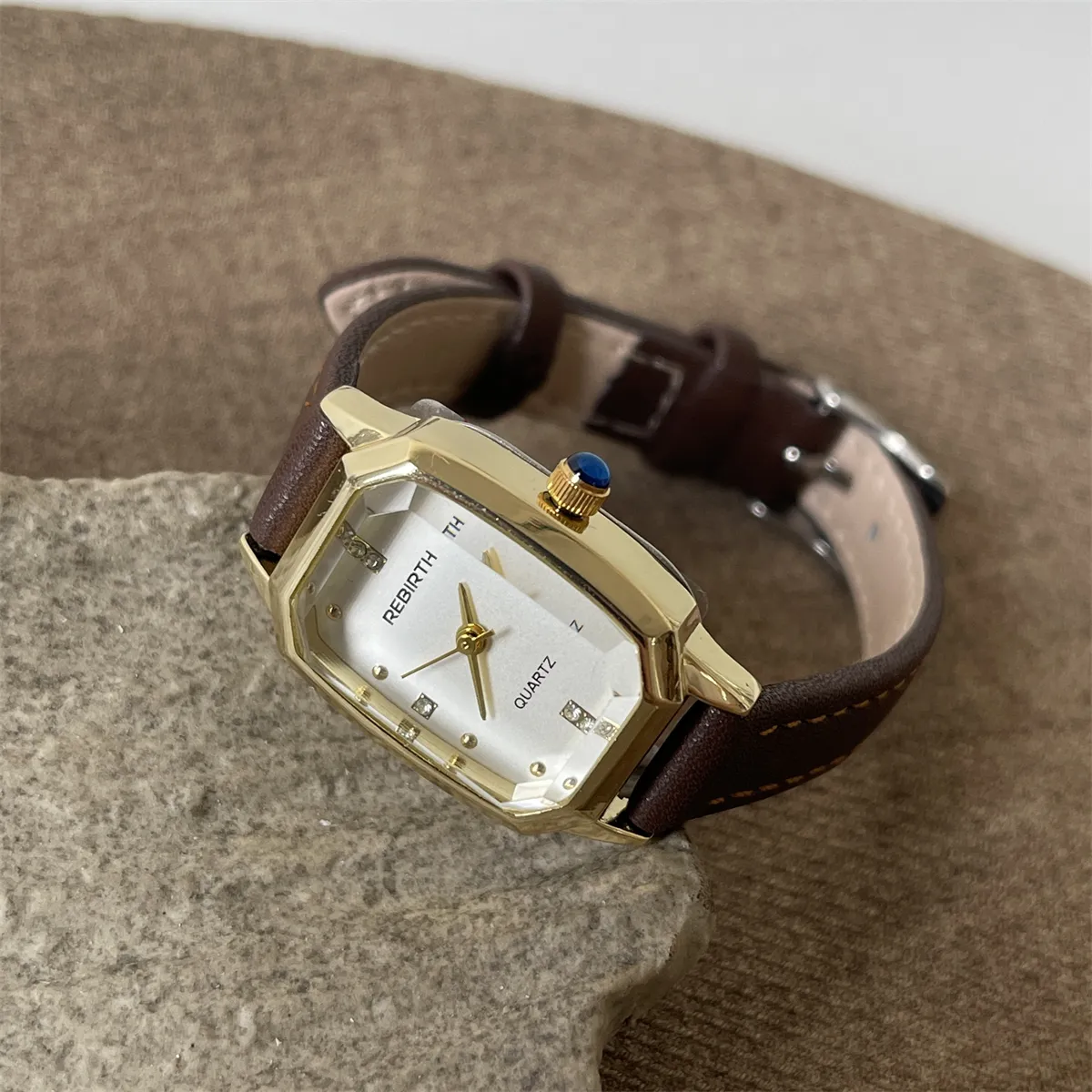 Retro brown leather rectangle watch for women
