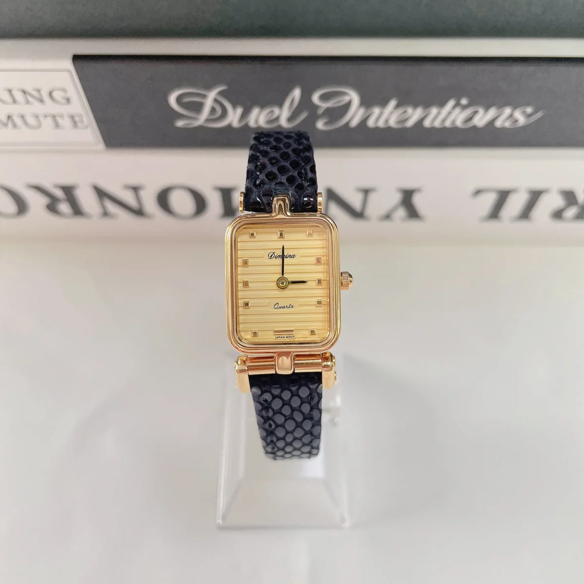 Vintage French leather women’s watch with black strap – WatchTrio