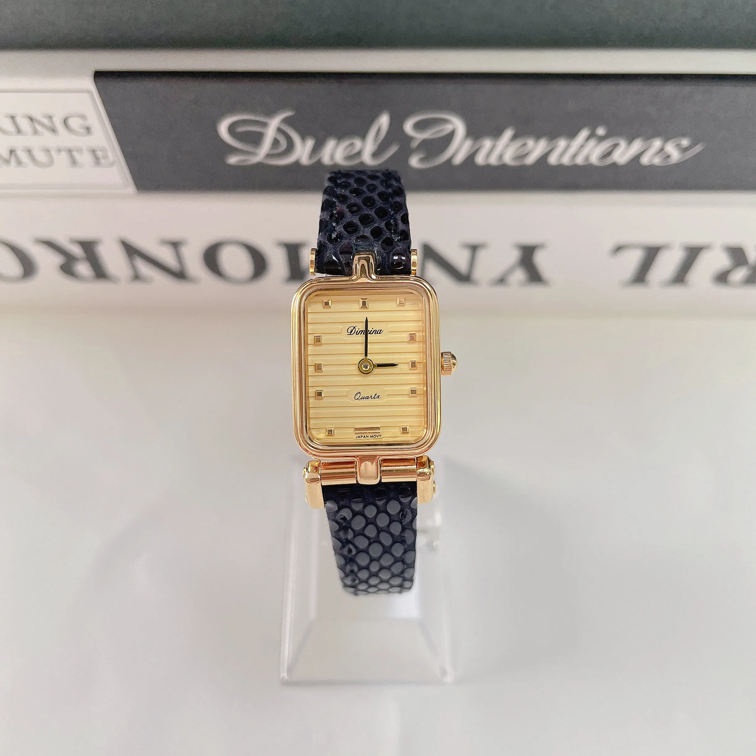 Vintage French leather women’s watch with black strap – WatchTrio