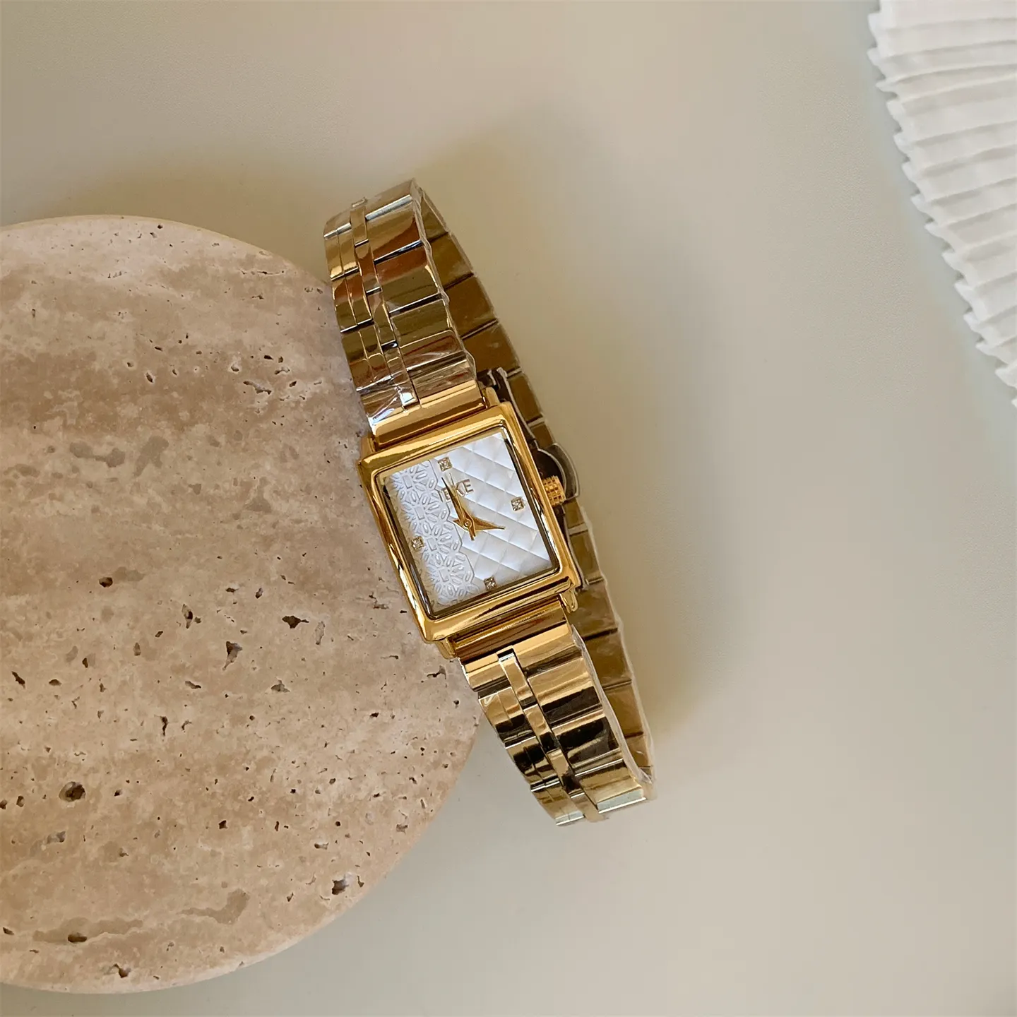 WatchTrio vintage gold square women’s watch with white carved dial