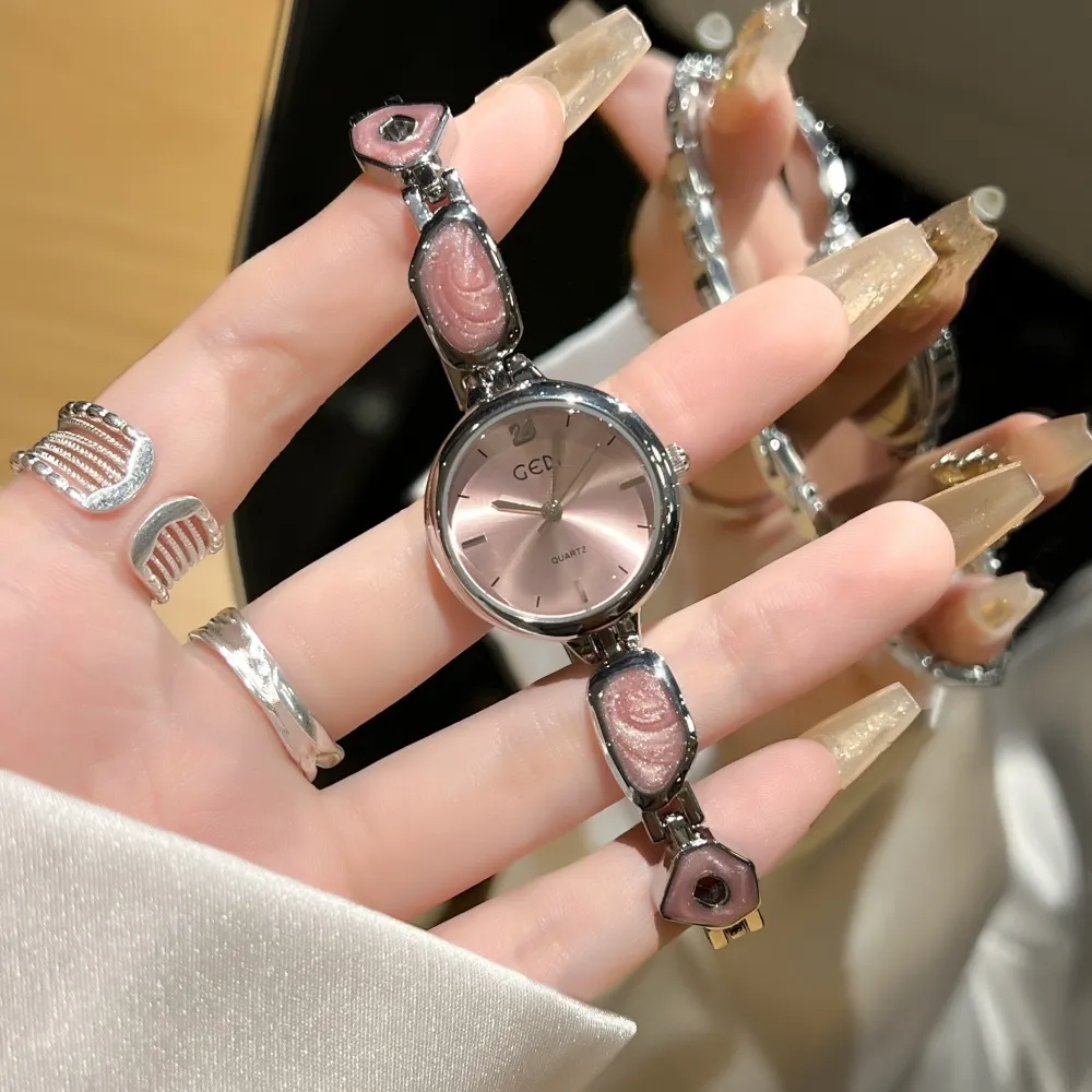 WatchTrio vintage silver women’s swan bracelet watch with pink dial